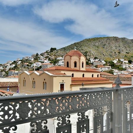 Douskos Guesthouse هيدرا المظهر الخارجي الصورة