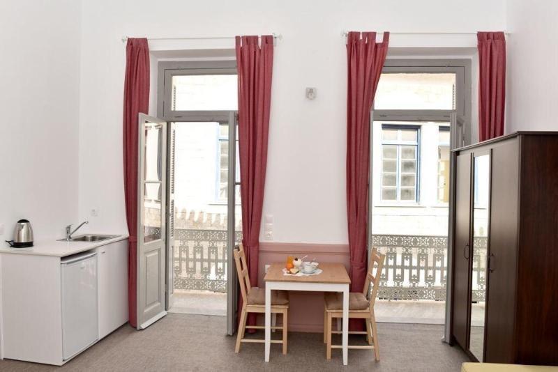 Douskos Guesthouse هيدرا المظهر الخارجي الصورة