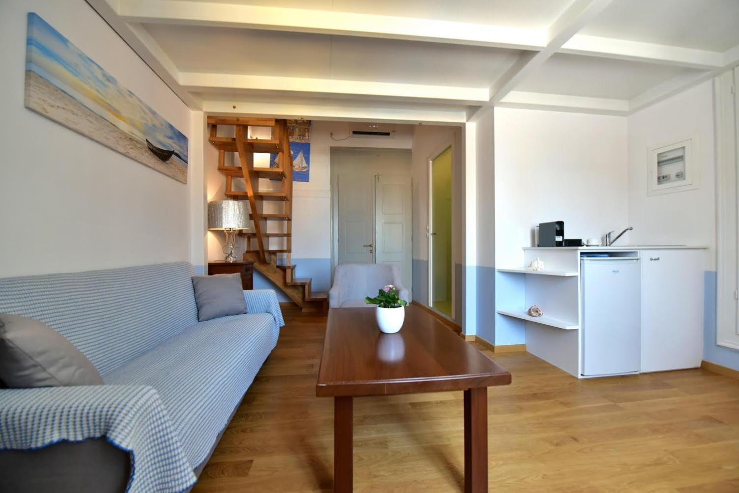 Douskos Guesthouse هيدرا المظهر الخارجي الصورة