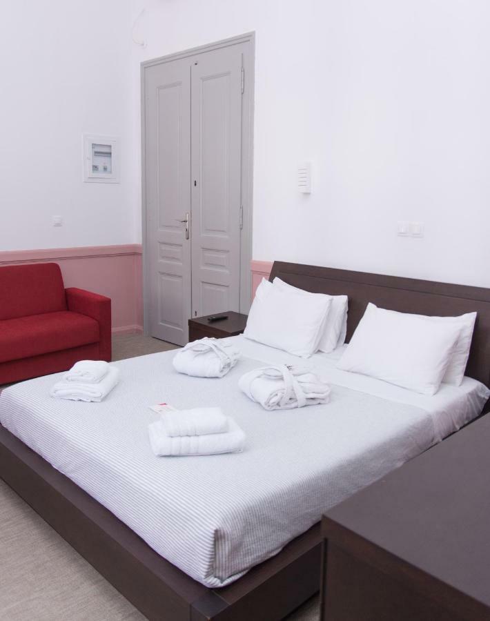 Douskos Guesthouse هيدرا المظهر الخارجي الصورة
