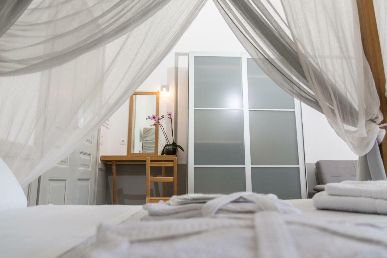Douskos Guesthouse هيدرا المظهر الخارجي الصورة