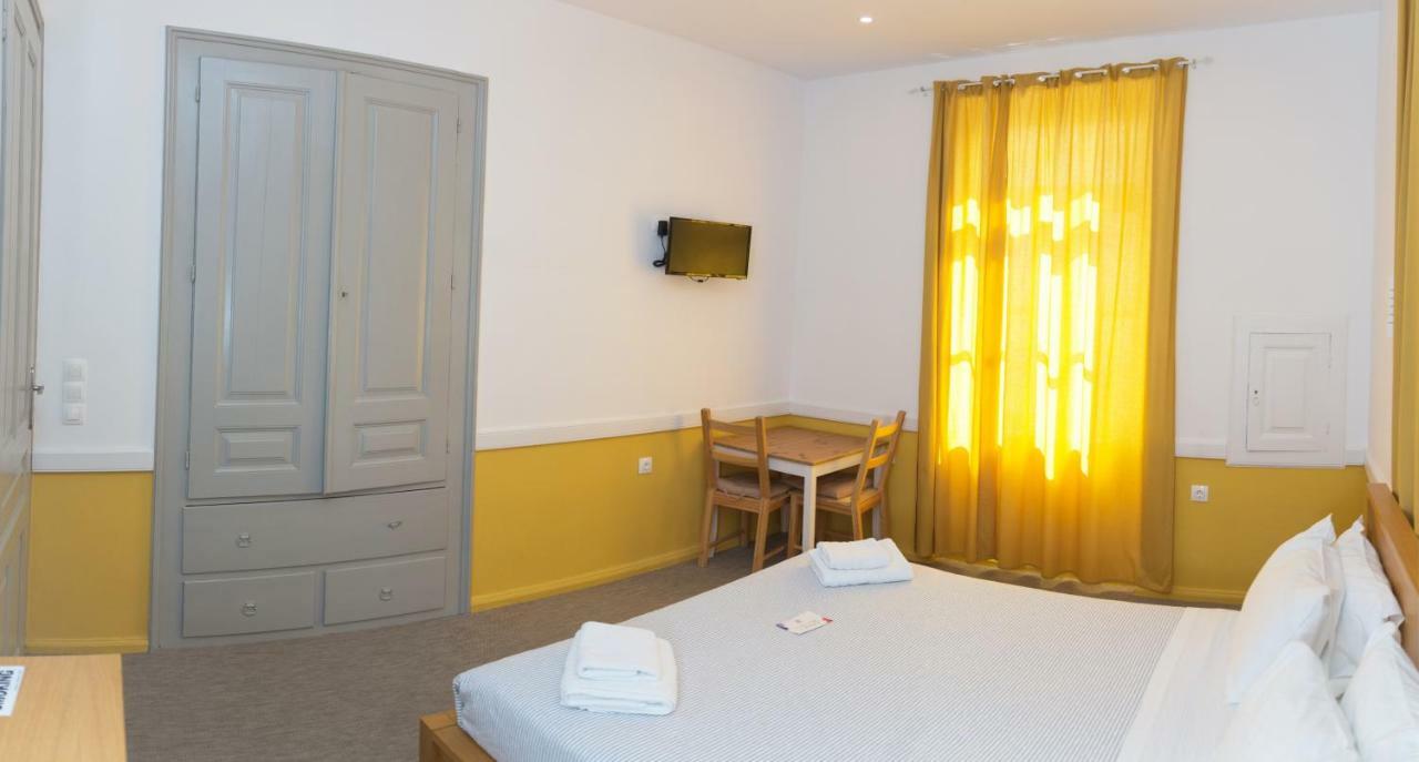 Douskos Guesthouse هيدرا المظهر الخارجي الصورة