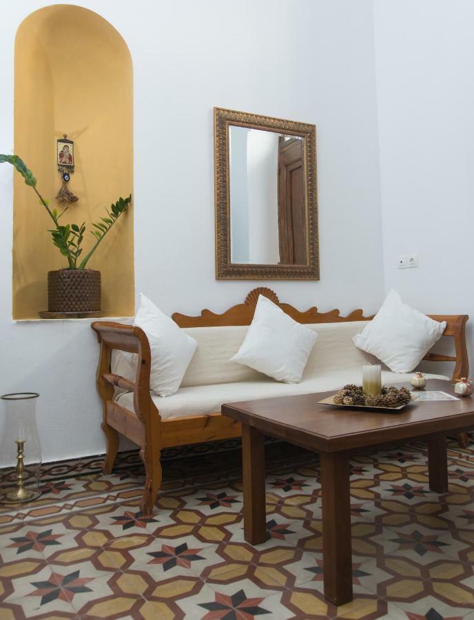 Douskos Guesthouse هيدرا المظهر الخارجي الصورة